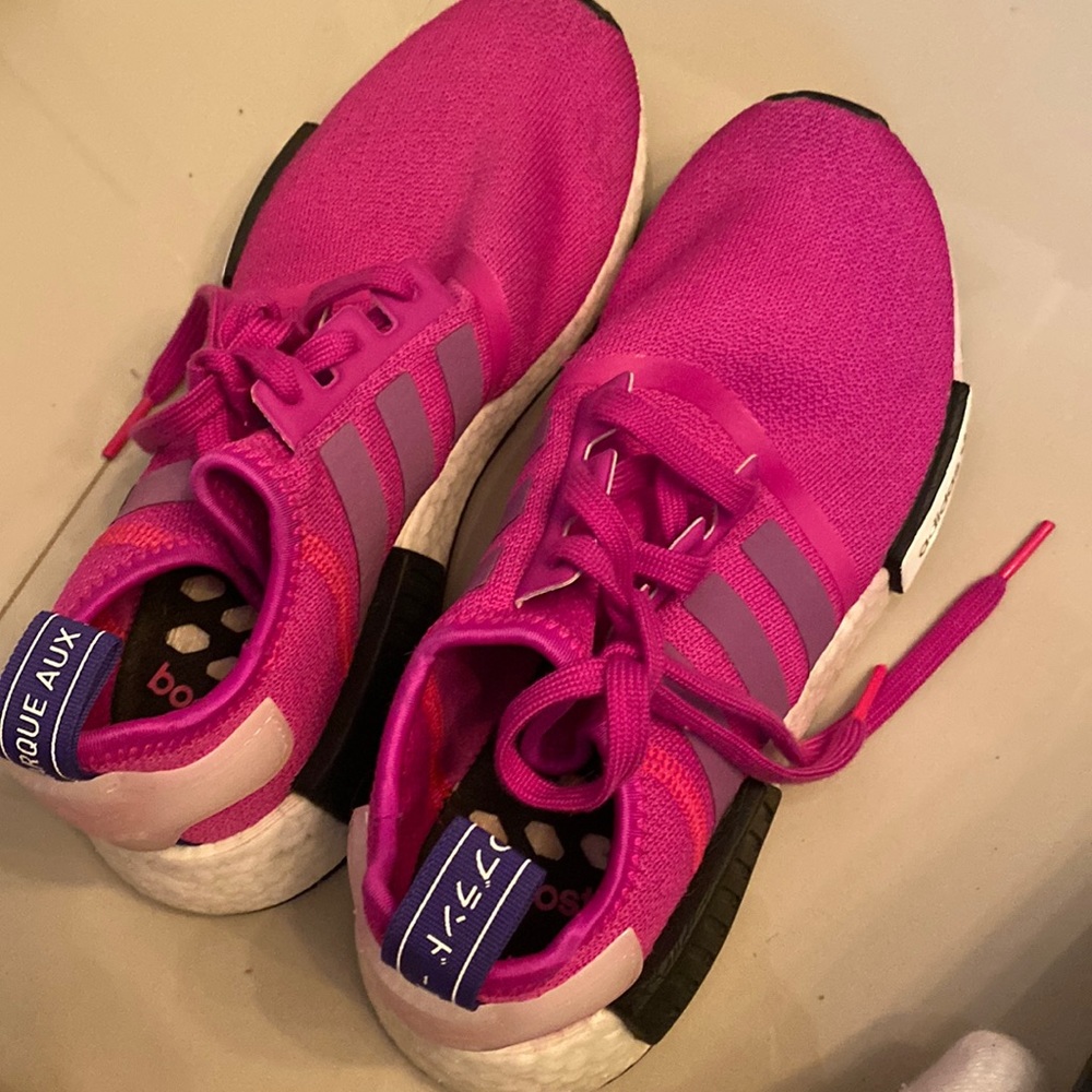 Adidas comfy sneakers
